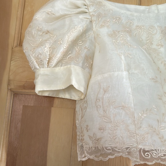 Cropped Phillipines Barong for Women. Nobel Creations. Size M. Worn once. - Picture 3 of 7